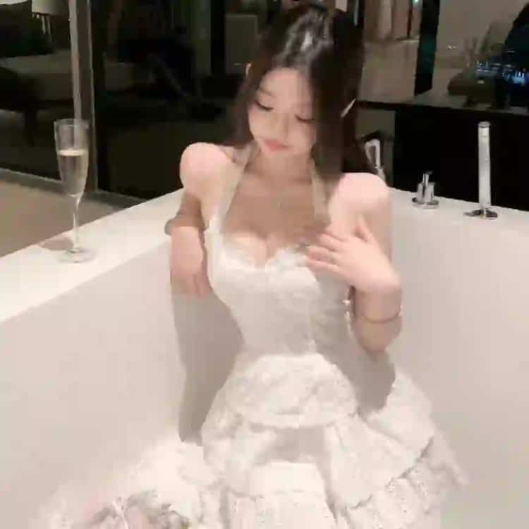 女神降临韩国校园剧文佳煐车银优主演化妆术校园爱情青春剧